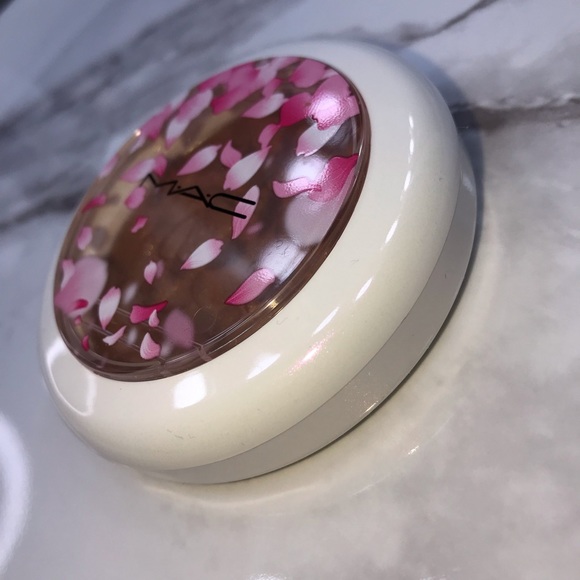 Mac Boom Boom Bloom Highlight Powder Spring Bling - Picture 6 of 9